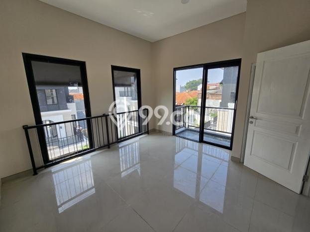 Dijual Rumah Strategis Bagus Punya 4 KT di Banyumanik Semarang SHM Dijual Rumah Strategis Bagus Punya 4 KT di Banyumanik Semarang SHM