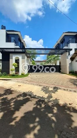 For Sale Rumah 4 Kamar Lokasi Strategis Bagus dan Strategis di Semarang Tengah For Sale Rumah 4 Kamar Lokasi Strategis Bagus dan Strategis di Semarang Tengah
