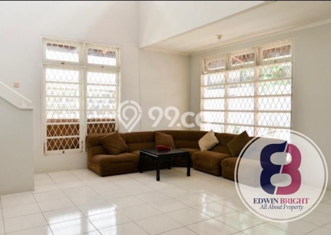 Rumah Luxury Modern Tanpa Renovasi di Bintaro Tangerang Selatan Rumah Luxury Modern Tanpa Renovasi di Bintaro Tangerang Selatan