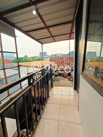 Rumah Modern Cantik 4 Kamar Siap Huni di Pondok Aren Rumah Modern Cantik 4 Kamar Siap Huni di Pondok Aren