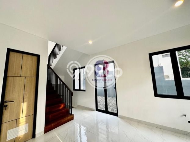 Jual Rumah Luas Elegan Dengan View Eksklusif di Sektor 7-Bintaro, Tangerang Selatan Jual Rumah Luas Elegan Dengan View Eksklusif di Sektor 7-Bintaro, Tangerang Selatan