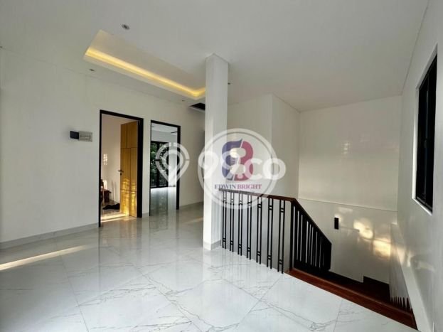 Jual Rumah Luas Elegan Dengan View Eksklusif di Sektor 7-Bintaro, Tangerang Selatan Jual Rumah Luas Elegan Dengan View Eksklusif di Sektor 7-Bintaro, Tangerang Selatan
