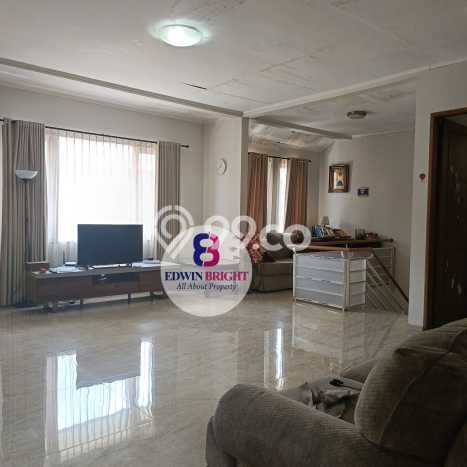 Rumah Mewah LB 180m2 Siap Pakai Desain Elegan di Bintaro, Tangerang Selatan Rumah Mewah LB 180m2 Siap Pakai Desain Elegan di Bintaro, Tangerang Selatan