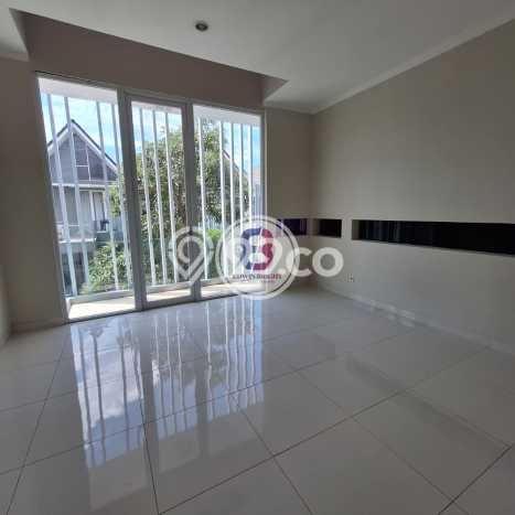 For Sale! Luxury House LT 135m2 Desain Elegan di Bintaro For Sale! Luxury House LT 135m2 Desain Elegan di Bintaro