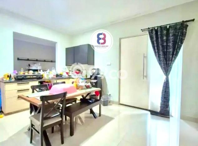 Hunian Mewah LB 187m2 Siap Huni Desain Elegan di Bintaro, Tangerang Selatan Hunian Mewah LB 187m2 Siap Huni Desain Elegan di Bintaro, Tangerang Selatan