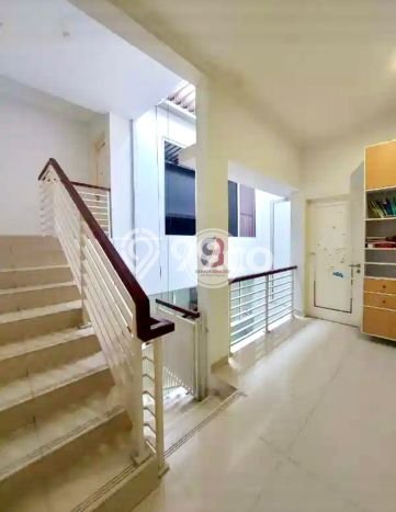Rumah Mewah LB 210m2 Siap Pakai Desain Elegan di Bintaro, Jakarta Selatan Rumah Mewah LB 210m2 Siap Pakai Desain Elegan di Bintaro, Jakarta Selatan
