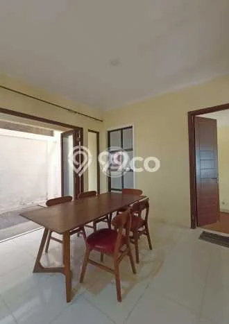 Rumah Elit LB 250m2 Siap Huni Desain Elegan di Pondok Indah, Jakarta Selatan Rumah Elit LB 250m2 Siap Huni Desain Elegan di Pondok Indah, Jakarta Selatan