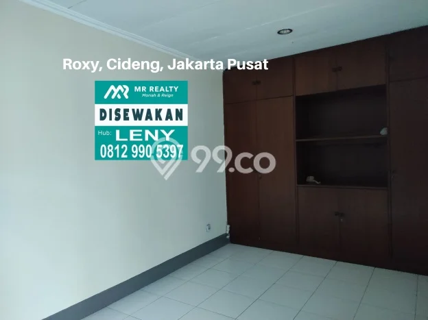 Disewakan! Rumah 3 Kamar Tidur &
2 Kamar Mandi di Roxy, Jakarta Pusat Disewakan! Rumah 3 Kamar Tidur &
2 Kamar Mandi di Roxy, Jakarta Pusat