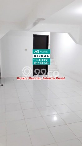 For Sale! Luxury House LT 102m2 Desain Modern di Pasar Baru For Sale! Luxury House LT 102m2 Desain Modern di Pasar Baru