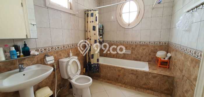 For Sale! Luxury House LT 240m2 Desain Modern di Alam Sutera For Sale! Luxury House LT 240m2 Desain Modern di Alam Sutera