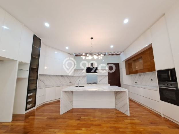 Rumah Luxury Best Location di Tangerang, Banten Rumah Luxury Best Location di Tangerang, Banten