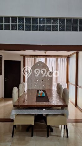 Rumah Mewah Akses Mudah di Tangerang Selatan Rumah Mewah Akses Mudah di Tangerang Selatan