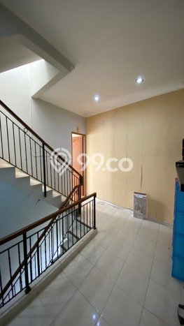 Sewa Rumah Murah di Tomang Jakarta Barat Punya 3 Kamar Tidur Sewa Rumah Murah di Tomang Jakarta Barat Punya 3 Kamar Tidur