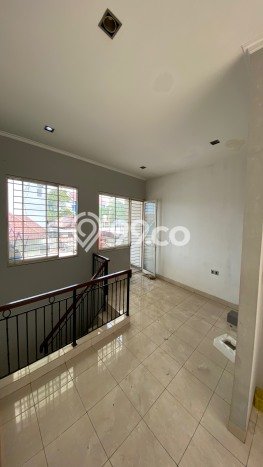 Sewa Rumah Murah di Tomang Jakarta Barat Punya 3 Kamar Tidur Sewa Rumah Murah di Tomang Jakarta Barat Punya 3 Kamar Tidur