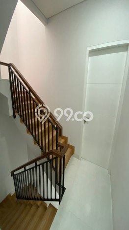 Dijual Hunian Rumah Terawat 4 Kamar di Tomang, Jakarta Barat Dijual Hunian Rumah Terawat 4 Kamar di Tomang, Jakarta Barat