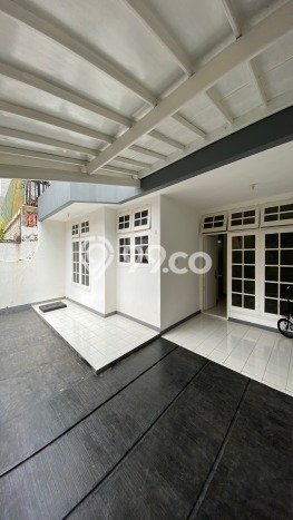 Hunian Elit LB 200m2 Siap Huni Desain Elegan di Cideng, Jakarta Pusat Hunian Elit LB 200m2 Siap Huni Desain Elegan di Cideng, Jakarta Pusat