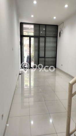 LOKASI STRATEGIS! Ruko di Kembangan, Luas 100m², Kawasan Ramai, Ready Operasional LOKASI STRATEGIS! Ruko di Kembangan, Luas 100m², Kawasan Ramai, Ready Operasional