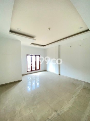 Dijual Hunian Rumah Terawat 5 KT di Taman Ratu, Jakarta Barat Dijual Hunian Rumah Terawat 5 KT di Taman Ratu, Jakarta Barat