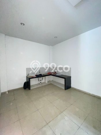 Dijual Hunian Rumah Terawat 5 KT di Taman Ratu, Jakarta Barat Dijual Hunian Rumah Terawat 5 KT di Taman Ratu, Jakarta Barat
