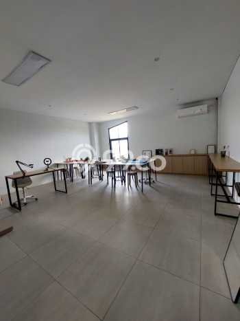 Area Ramai! Gudang Dijual di Tangerang untuk Bisnis Luas Bangunan 450m2 Area Ramai! Gudang Dijual di Tangerang untuk Bisnis Luas Bangunan 450m2
