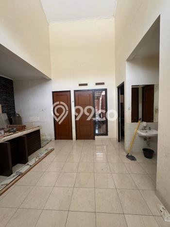 For Sale Rumah Bagus Siap Huni di Bekasi Strategis For Sale Rumah Bagus Siap Huni di Bekasi Strategis