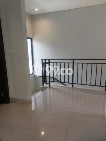 Rumah Sewa Bekasi LT 117m2 LB 180m2 Area Summarecon Crown Gading Rumah Sewa Bekasi LT 117m2 LB 180m2 Area Summarecon Crown Gading