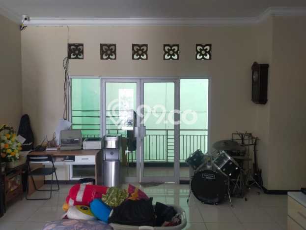 Jual Rumah Mewah Megah Dengan View Eksklusif di Harapan Indah, Bekasi Jual Rumah Mewah Megah Dengan View Eksklusif di Harapan Indah, Bekasi