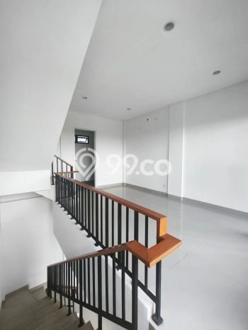 Ruko Disewa di Bekasi dengan LB 92m2 Area Komersial Ramai Ruko Disewa di Bekasi dengan LB 92m2 Area Komersial Ramai