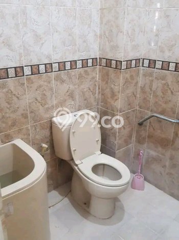 Rumah Kost untuk Dijual di Surabaya Kota Punya 15 Kamar Rumah Kost untuk Dijual di Surabaya Kota Punya 15 Kamar
