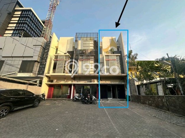 Ruko Dijual di Surabaya LT 166m2 & LB 300m2 Lokasi Terbaik! Ruko Dijual di Surabaya LT 166m2 & LB 300m2 Lokasi Terbaik!