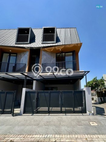 Rumah LT 47m2m² / LB 119m2m² Area Strategis di , Surabaya Rumah LT 47m2m² / LB 119m2m² Area Strategis di , Surabaya