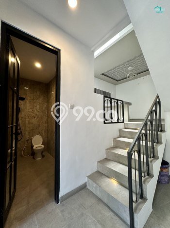 LOKASI PREMIUM! Rumah Berkembang di , LT 60m2m² Bangunan 99m2m² LOKASI PREMIUM! Rumah Berkembang di , LT 60m2m² Bangunan 99m2m²