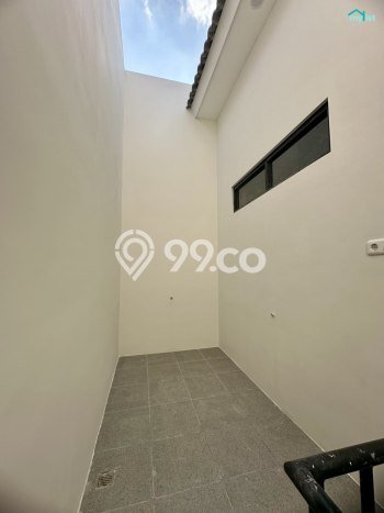 Rumah Strategis Minimalis Lb 145m2 di Rungkut, Surabaya Rumah Strategis Minimalis Lb 145m2 di Rungkut, Surabaya
