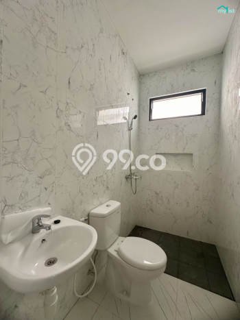 Rumah Strategis Minimalis Lb 145m2 di Rungkut, Surabaya Rumah Strategis Minimalis Lb 145m2 di Rungkut, Surabaya