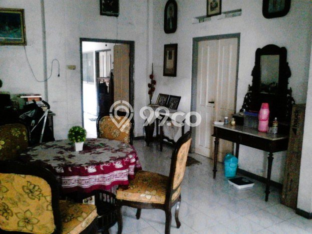 Rumah Berkualitas 8 Kamar Tidur dan 2 Kamar Mandi di Lokasi Strategis Gubeng, Surabaya Rumah Berkualitas 8 Kamar Tidur dan 2 Kamar Mandi di Lokasi Strategis Gubeng, Surabaya