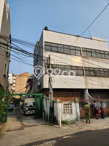 LOKASI STRATEGIS! Ruko Kawasan Asemka, Luas 150m², Area Komersial LOKASI STRATEGIS! Ruko Kawasan Asemka, Luas 150m², Area Komersial