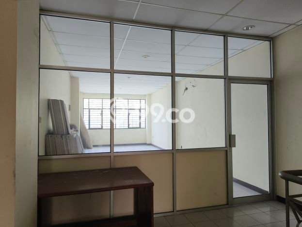 Ruko Dijual di Jakarta Pusat LT 123m2 & LB 360m2 Lokasi Terbaik! Ruko Dijual di Jakarta Pusat LT 123m2 & LB 360m2 Lokasi Terbaik!