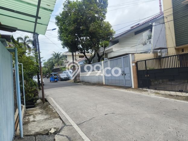 For Sale! Premium House LT 238m2 Desain Elegan di Tomang For Sale! Premium House LT 238m2 Desain Elegan di Tomang