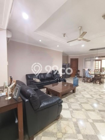 Rumah Elit LB 240m2 Siap Huni Desain Elegan di Joglo, Jakarta Barat Rumah Elit LB 240m2 Siap Huni Desain Elegan di Joglo, Jakarta Barat