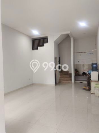 Rumah Minimalis 3 KT di Tanjung Duren Selatan Jakarta Barat Unfurnished Rumah Minimalis 3 KT di Tanjung Duren Selatan Jakarta Barat Unfurnished