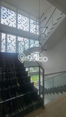 Rumah Elit Modern Tanpa Renovasi di Pluit Jakarta Utara Rumah Elit Modern Tanpa Renovasi di Pluit Jakarta Utara
