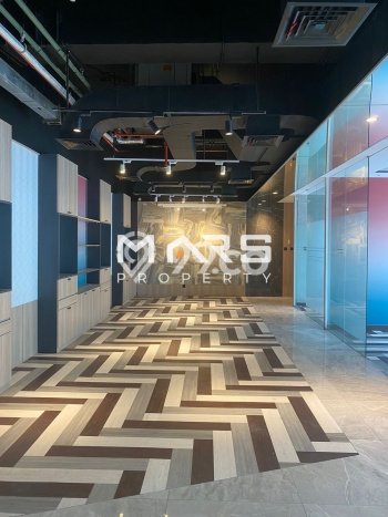Disewakan Kantor di Kawasan Ramai Central Park Luas 175m2 Disewakan Kantor di Kawasan Ramai Central Park Luas 175m2