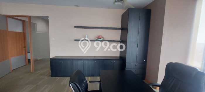 Kantor Disewakan Cepat di Central Park Jakarta Barat LB 321m2 Kantor Disewakan Cepat di Central Park Jakarta Barat LB 321m2