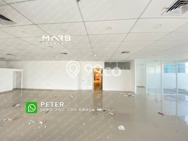Kantor disewakan di Central Park Jakarta Barat dengan luas bangunan 200m2 Kantor disewakan di Central Park Jakarta Barat dengan luas bangunan 200m2