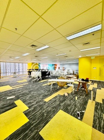 Kantor Disewakan Cepat di Central Park Jakarta Barat LB 1470m2 Kantor Disewakan Cepat di Central Park Jakarta Barat LB 1470m2