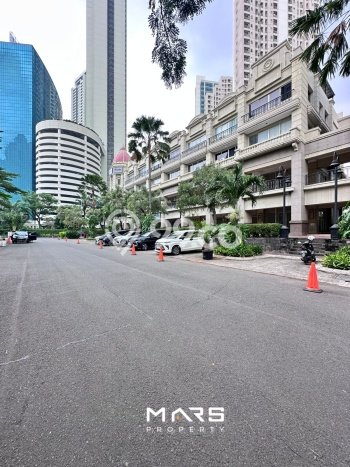 Unit Ruko Dijual di Jakarta Barat LT 75m2 & LB 300m2 Unit Ruko Dijual di Jakarta Barat LT 75m2 & LB 300m2