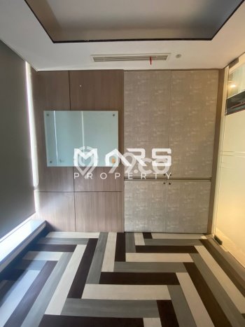 Disewakan Kantor di Kawasan Ramai Central Park Luas 175m2 Disewakan Kantor di Kawasan Ramai Central Park Luas 175m2