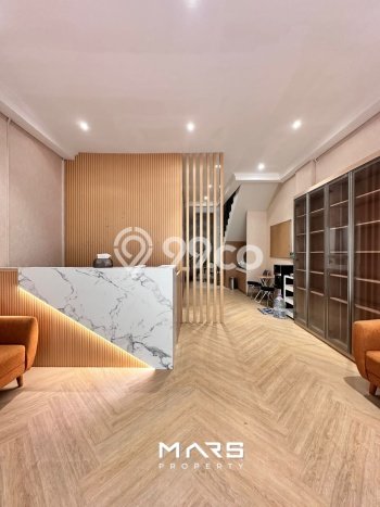 Untuk Dijual! Ruko di Central Park Jakarta Barat LT 75m2 / LB 300m2 Kawasan Strategis Untuk Dijual! Ruko di Central Park Jakarta Barat LT 75m2 / LB 300m2 Kawasan Strategis