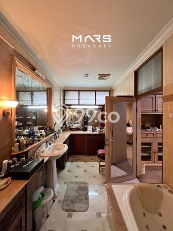 Ready to Use! Luxury House LT 510m2 Desain Elegan di Mega Kuningan Ready to Use! Luxury House LT 510m2 Desain Elegan di Mega Kuningan