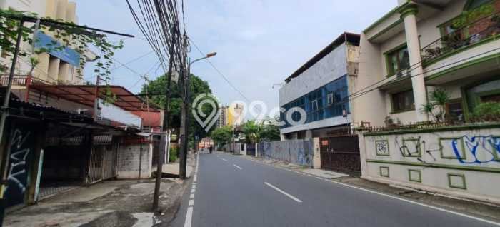 Kantor Dijual di Jakarta Barat LT 277m2 & LB 700m2 Lokasi Terbaik! Kantor Dijual di Jakarta Barat LT 277m2 & LB 700m2 Lokasi Terbaik!